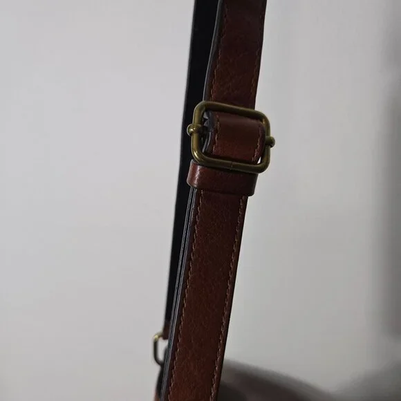 Fossil Brown Cow Hide Leather Crossbody Bag Medium Snap Closure Adjustable - Picture 7 of 16